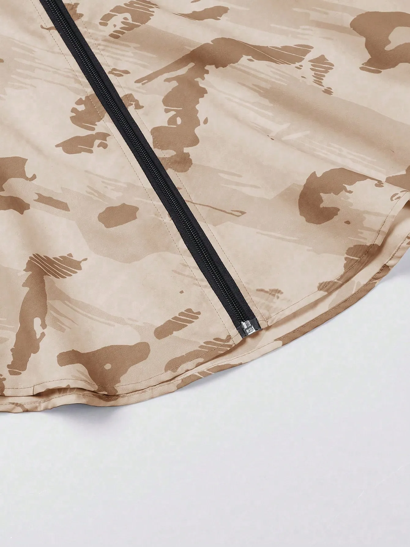 Men Camo Print Zip Up Hooded Sports Jacket